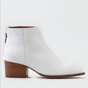 Seychelles Floodplain White Booties